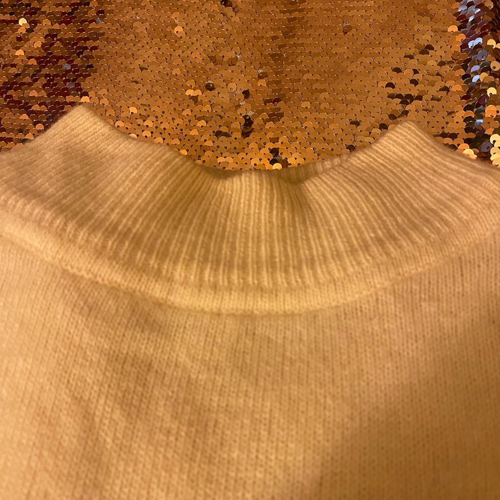 Paul et Duffier Cream Turtleneck Sweater size L